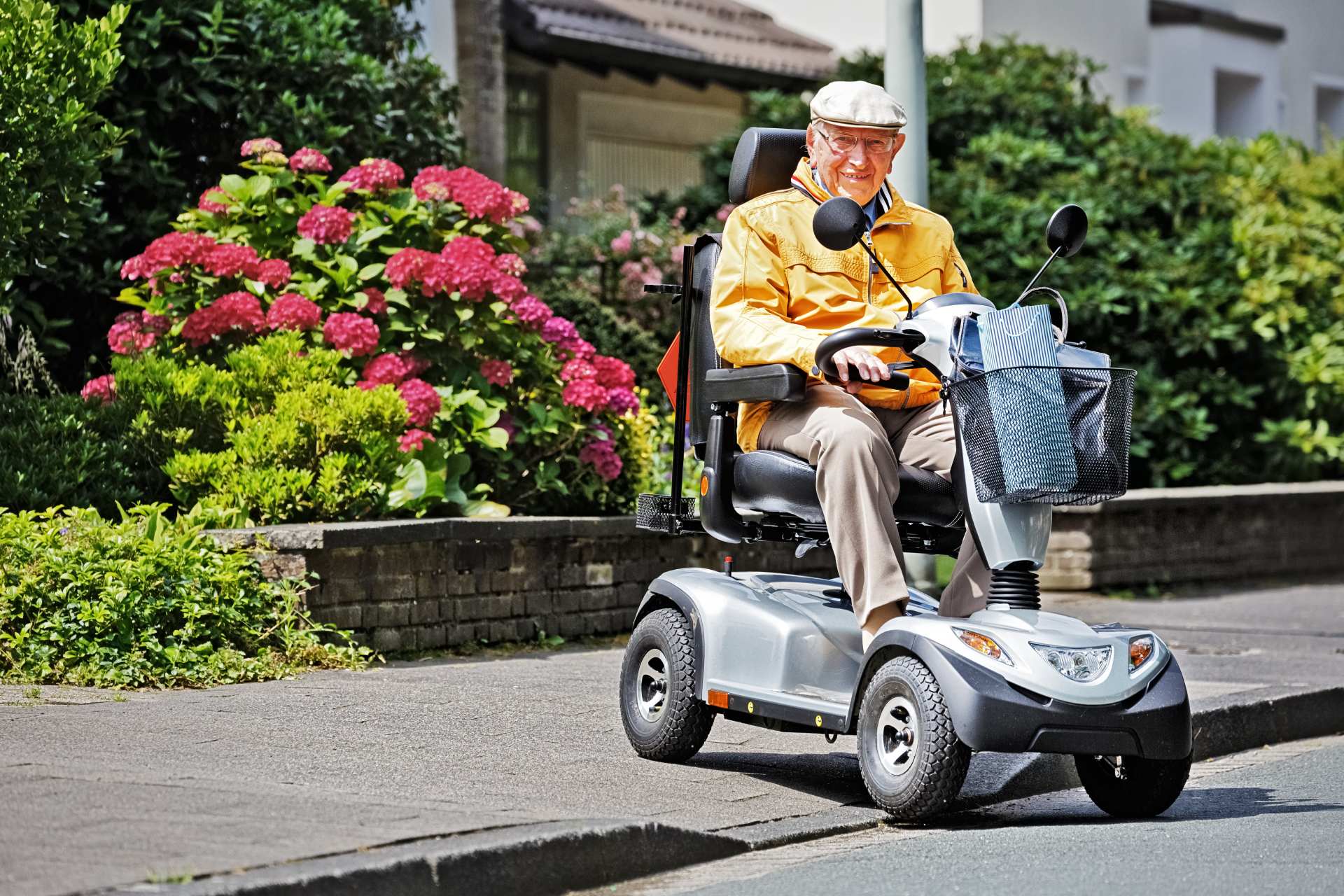 Scooter électrique pour personne à mobilité réduite